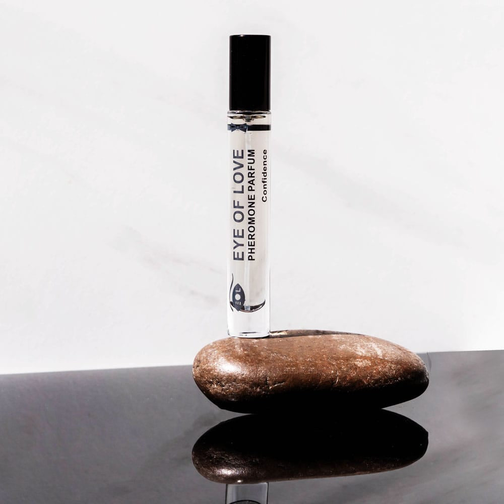 Eye Of Love Confidence Pheromone Cologne - 10 ml - Citrus Musk Scented Pheromone Cologne for Men to attract Women - 10 ml Spray
