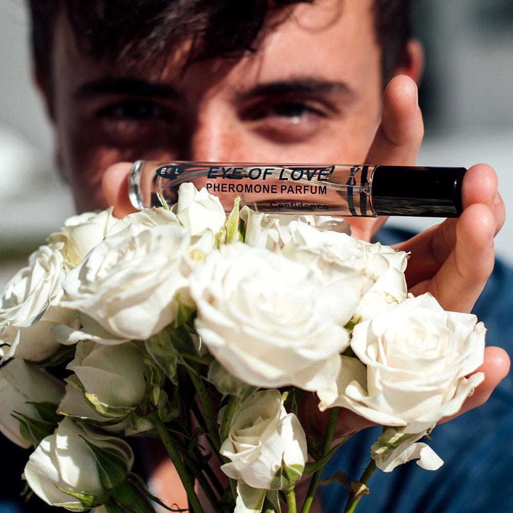 Eye Of Love Confidence Pheromone Cologne - 10 ml - Citrus Musk Scented Pheromone Cologne for Men to attract Women - 10 ml Spray